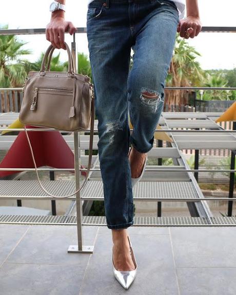 Boyfriend jeans + pearls Boyfriend jeans + pearls