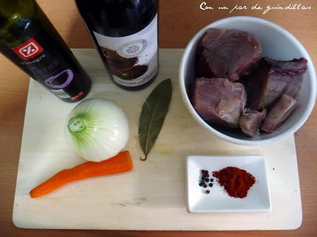 Ingredientes para el bonito en escabeche