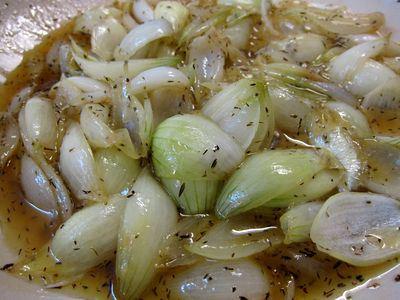 Chalotas en salsa gravy vegetariana