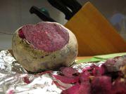 Panqueques de remolacha con huevo poché