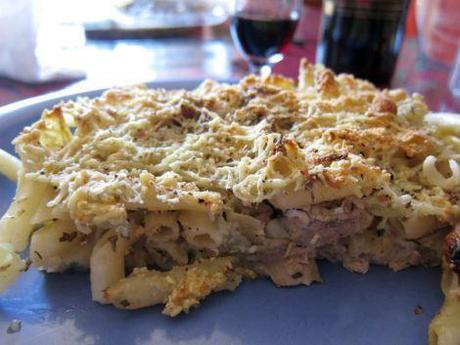 Pastel de macarrones con atún y champiñones