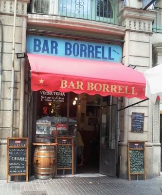 En el Bar Borrell con Xavier Theros y un café