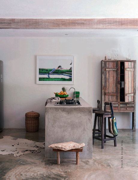 BUSCANDO PAZ EN VERANO / LOOKING FOR PEACE IN SUMMER