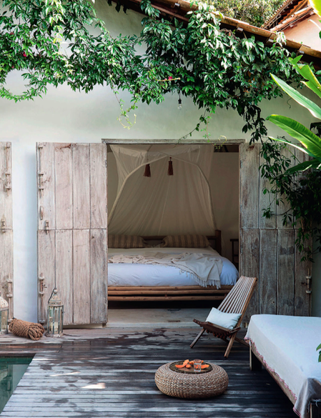 BUSCANDO PAZ EN VERANO / LOOKING FOR PEACE IN SUMMER