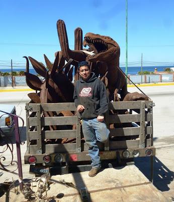 Los dinosaurios metálicos de Edgar Díaz