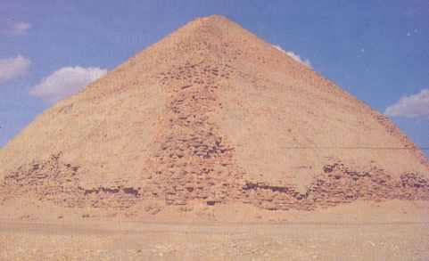 EL OVNI ESCONDIDO EN LA PIRAMIDE PROHIBIDA DE DASHUR.