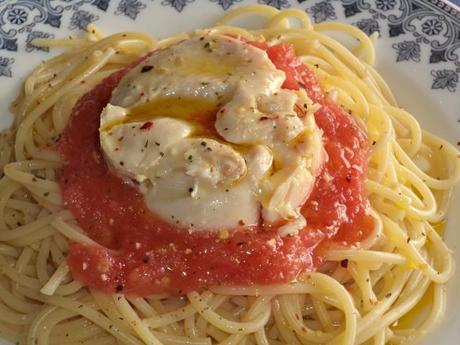 Espagueti con Tomate y Pechuga de Pollo