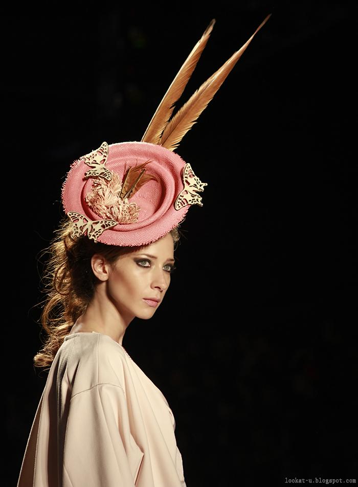 Day 2 Colombiamoda / 5 talents, a catwalk