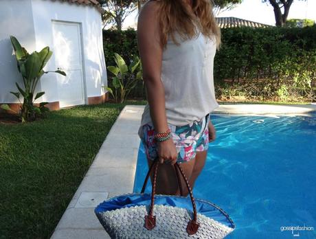 look en la piscina pool look