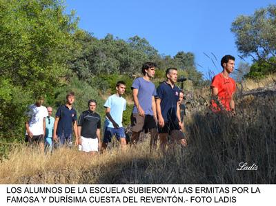 CLAUSURA DE CURSO DE LA ESCUELA TAURINA:   RECUPERADA LA TRADICIÓN DE SUBIR A LAS ERMITAS POR LA CUESTA DEL REVENTÓN