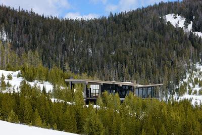 Chalet Moderno y Minimalista, en la Montana