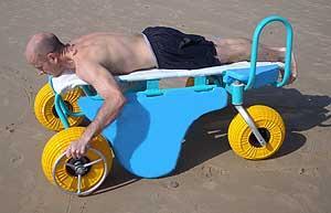 Snorkel-Enable, snorkel para todos Snorkel-Enable dispone de dos ruedas fijas con aros para ayudar a que la persona pueda desplazarse