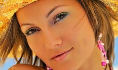 MAQUILLAJE Y PEINADO PARA LA PLAYA