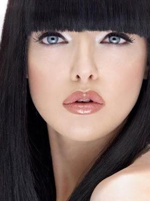 MAQUILLAJE PARA ROSTRO REDONDO