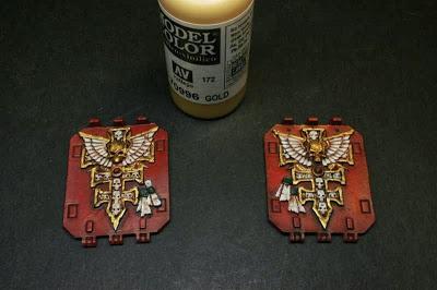 Luces de los dorados con Oro de Vallejo Model Color