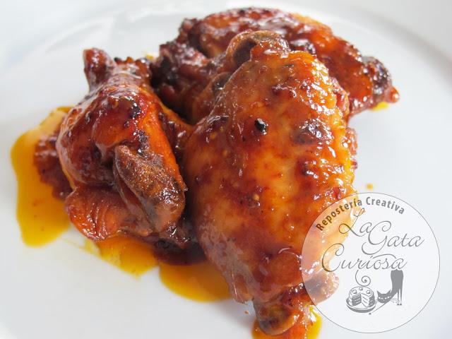 ALITAS DE POLLO EN SALSA BARBACOA PICANTE