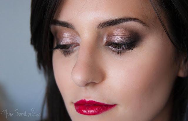 Maquillando para una graduación | María