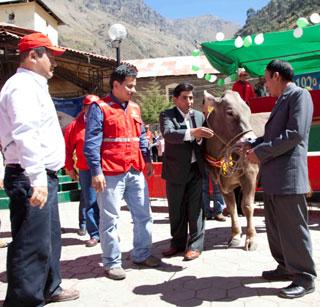 Durante Aniversario: YAUYOS RECIBE MAS AMBULANCIAS EQUIPADAS…