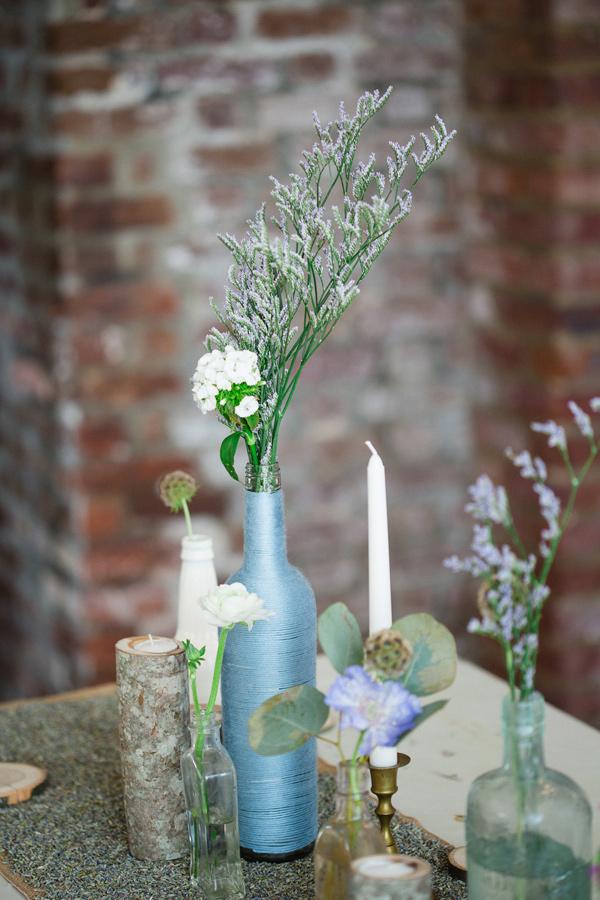 mesa puesta y novios en la NO-BODA!