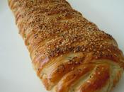 Pastel hojaldrado: Espinacas, pollo queso feta.