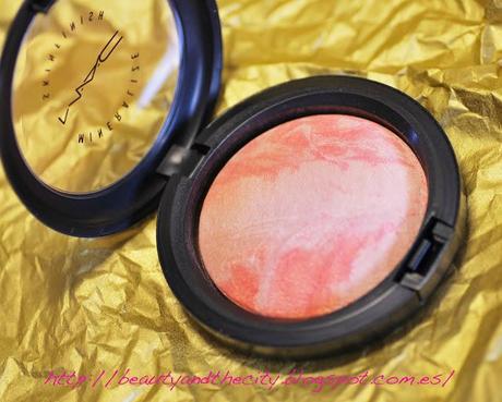 MAC Mineral Skin Finish Adored - Tropical Taboo