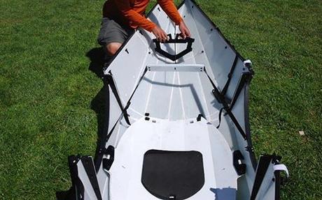 Una barca que se pliega y se guarda