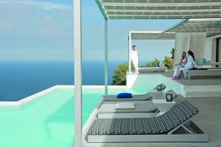 GÜELL-LAMADRID  OUTDOOR.