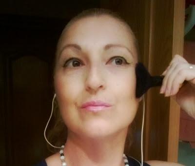 Maquillada y arreglada