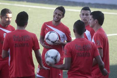 DANDO LOS PRIMEROS PASOS