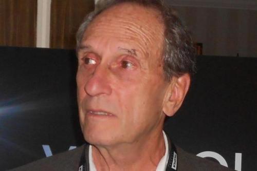 El documentalista y escritor norteamericano Saul Landau. Foto: Internet