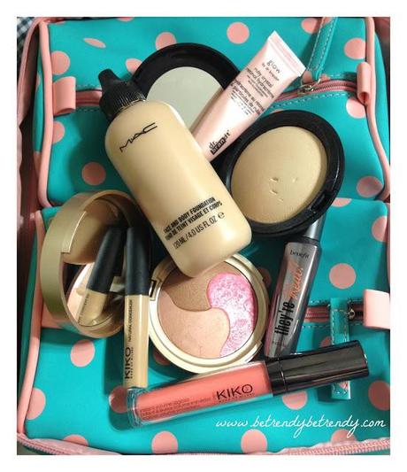 Qué maquillaje llevar de viaje este verano