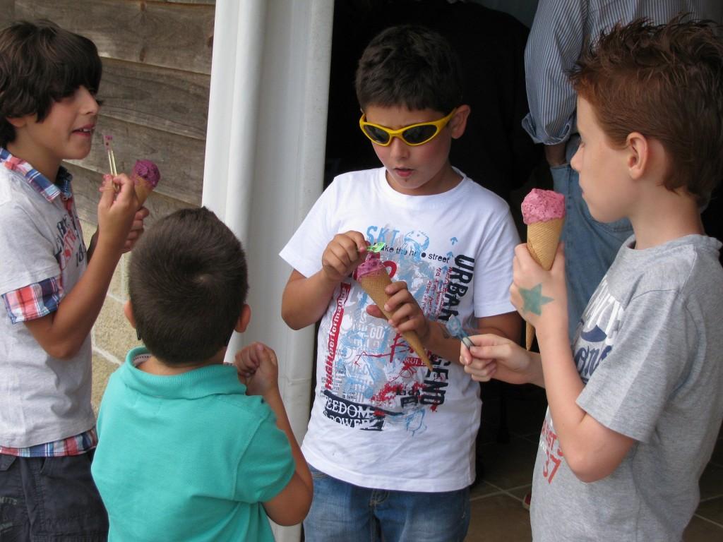 Recolectando frutos en El Malaín
