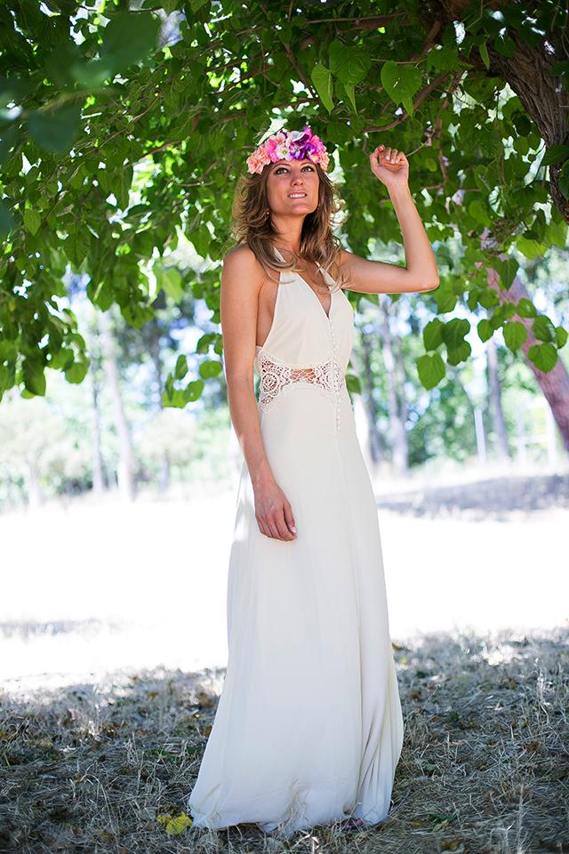 OUTFITS, WEDDING STYLE, vestido novia hippie, corona de flores novias,tocados bohochic, novias bohemias, jarlo london, white party, adamarina, pendientes libélula, cristina blanco, guiadeestilo, guia de estilo blog, spanish fashion blogger