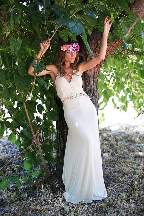 OUTFITS, WEDDING STYLE, vestido novia hippie, corona de flores novias,tocados bohochic, novias bohemias, jarlo london, white party, adamarina, pendientes libélula, cristina blanco, guiadeestilo, guia de estilo blog, spanish fashion blogger