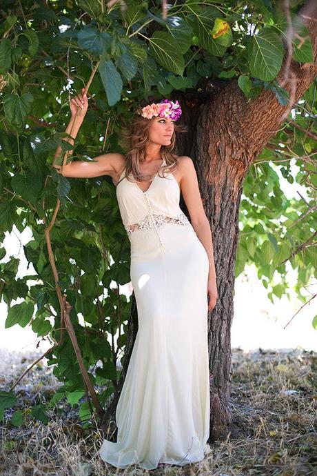 OUTFITS, WEDDING STYLE, vestido novia hippie, corona de flores novias,tocados bohochic, novias bohemias, jarlo london, white party, adamarina, pendientes libélula, cristina blanco, guiadeestilo, guia de estilo blog, spanish fashion blogger