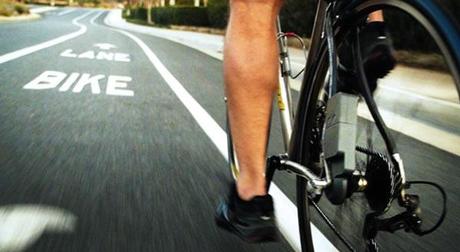 The Atom :: carga tu dispositivo móvil pedaleando