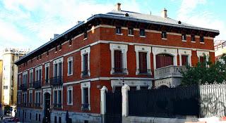 Tapeo, copas y boutique al fresco en The Patio