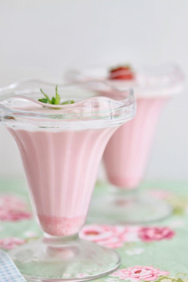 Postre ligero de fresas para un verano más que se va....