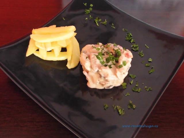 Pollo con salsa de queso brie