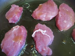 FILETE EN HOJALDRES Y CREMA DE FRUTOS ROJOS