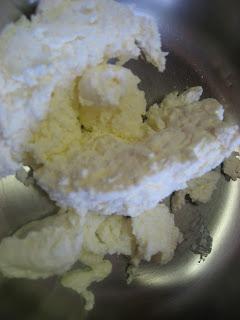 FILETE EN HOJALDRES Y CREMA DE FRUTOS ROJOS