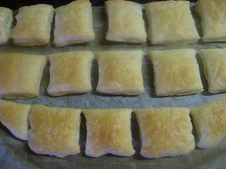 FILETE EN HOJALDRES Y CREMA DE FRUTOS ROJOS