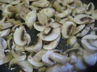 FILETE CON SALSA DE CHAMPIÑONES, EN SOJA Y PEDRO XIMENEZ