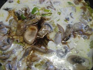 FILETE CON SALSA DE CHAMPIÑONES, EN SOJA Y PEDRO XIMENEZ