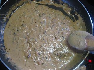 TALLARINES CON SALMÓN AHUMADO