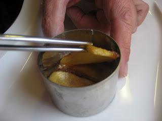 TOSTA DE MANZANA CON PATÉ Y GELE DE PEDRO XIMENEZ