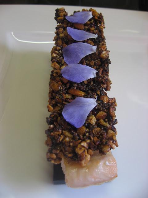 SALMÓN CON GELÉ DE PEDRO XIMENEZ Y CROCANTE