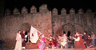 Representaciones Teatrales Medievales en Frías (Burgos) y pinchada de Dj Savoy Truffle.