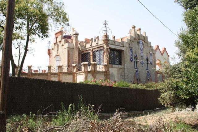 BARCELONA ...SANT CUGAT, LA CASA LLUCH , 1906, DEL ARQUITECTO EDUARD M. BARCELLS I BUIGAS...9-07-2013...