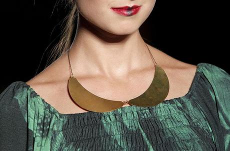 Las Joyas en la PASARELA. Joyas chapa metal noble